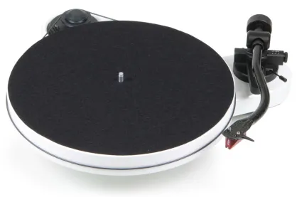 Pro-Ject RPM1 Carbon 2M-Red